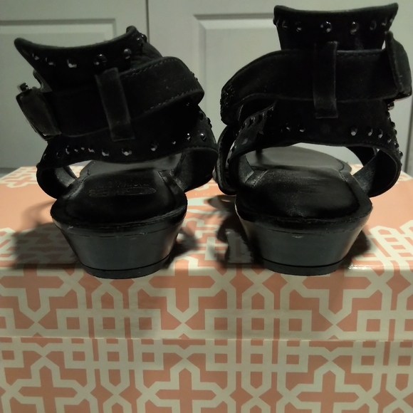 Gianni Bini Sandals - Picture 3 of 5